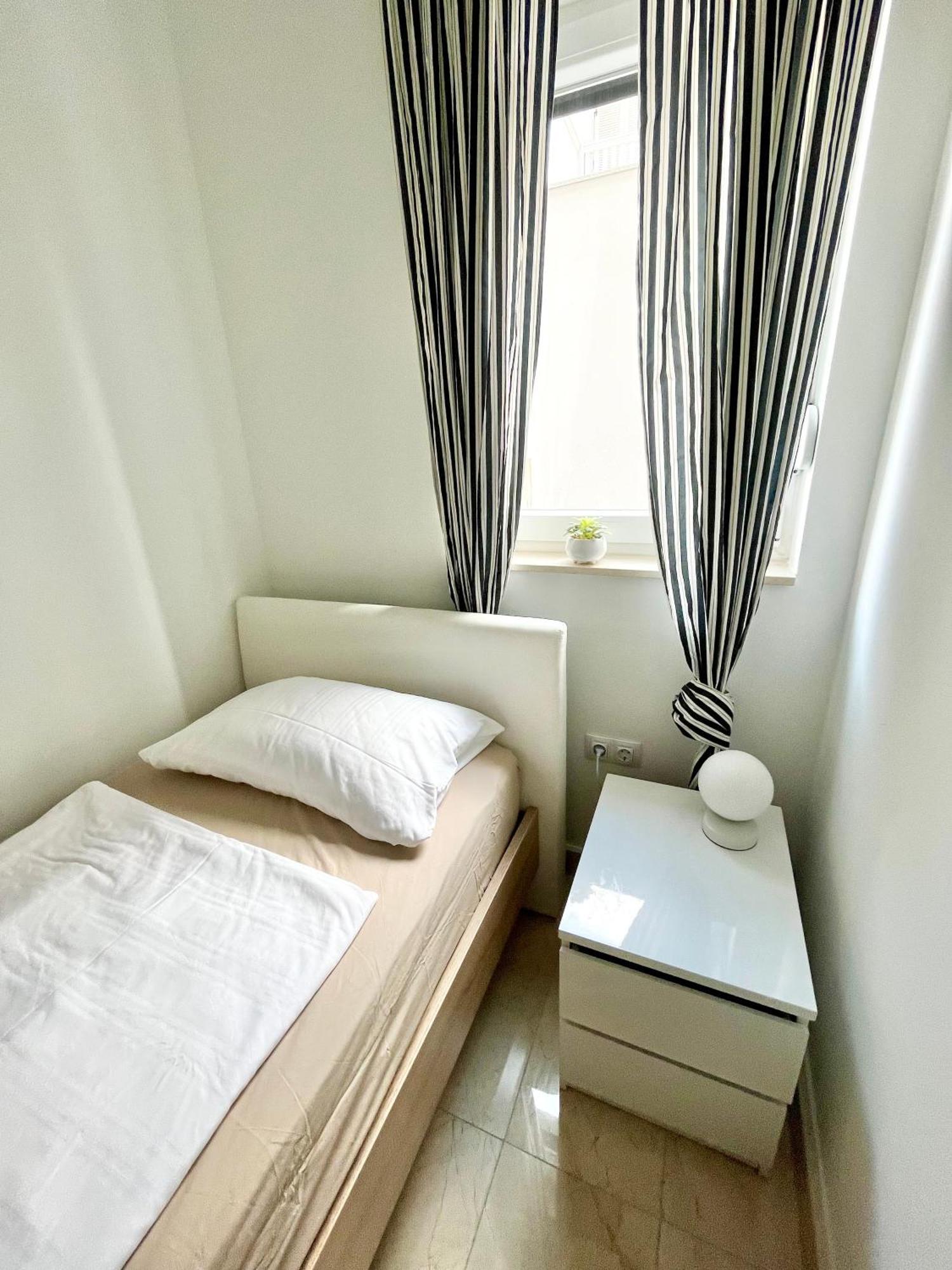 Apartment Laura Podstrana Dış mekan fotoğraf